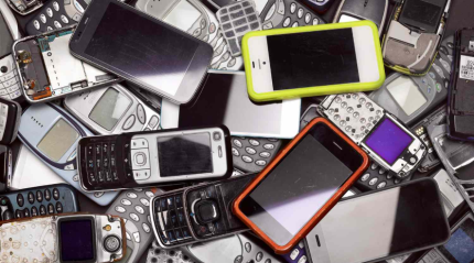 The Evolution of Cell Phones: From Bricks to Smart Devices